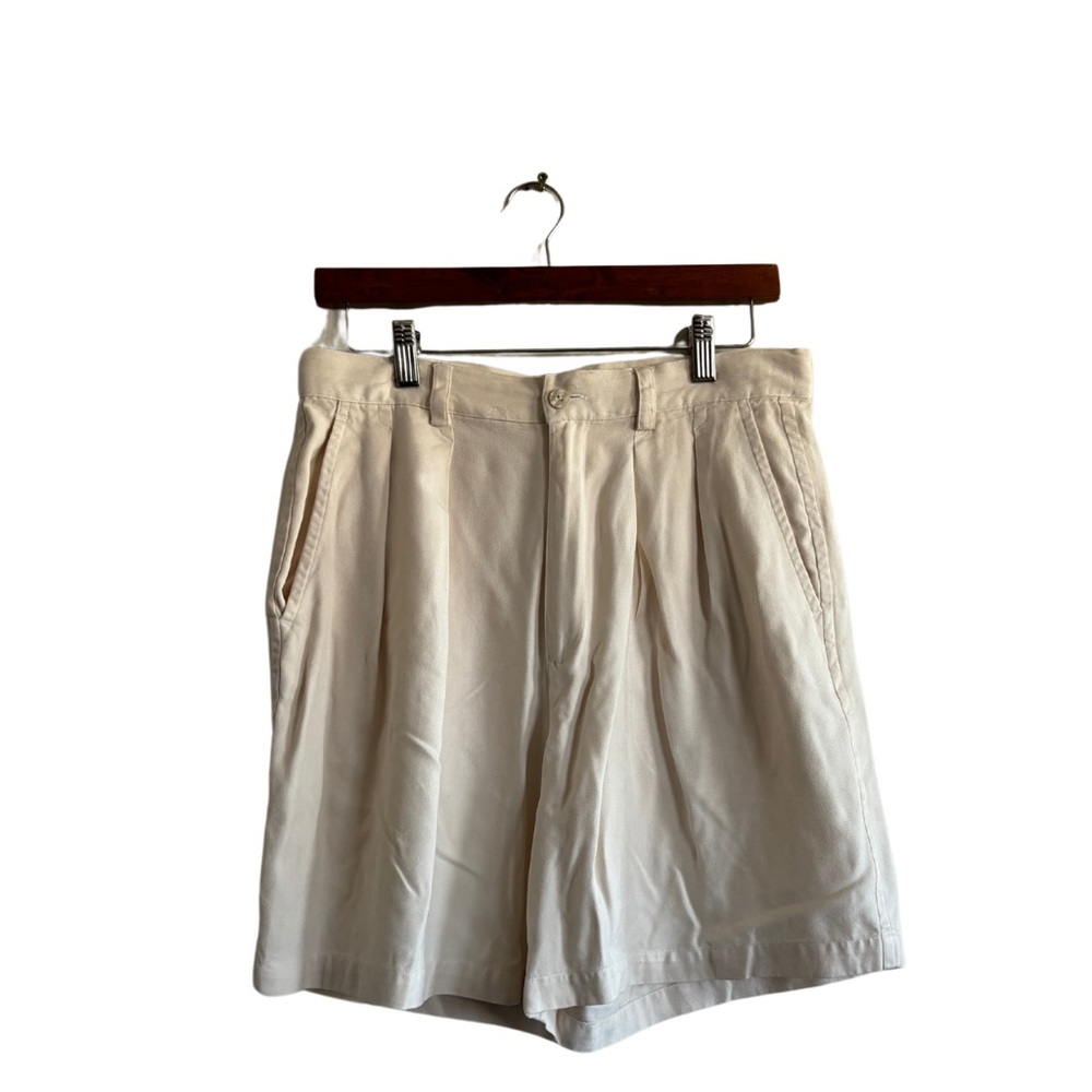 Tommy Bahama Bermuda shorts in color cream size 12